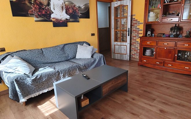 Resale - Villa -
Torrevieja - Los Balcones