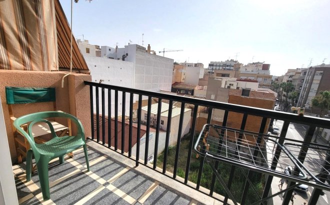 Resale - Apartment -
Torrevieja - Centro