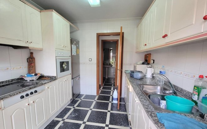 Resale - Apartment -
Torrevieja - Centro