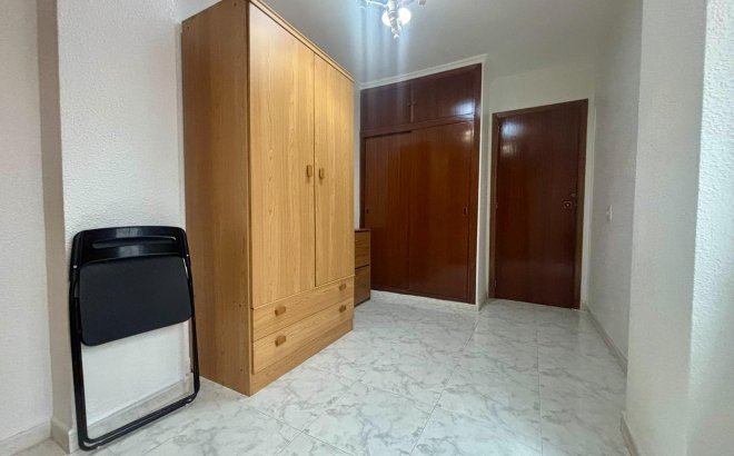 Revente - Appartement -
Torrevieja