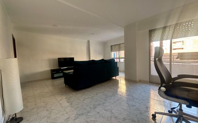 Revente - Appartement -
Torrevieja