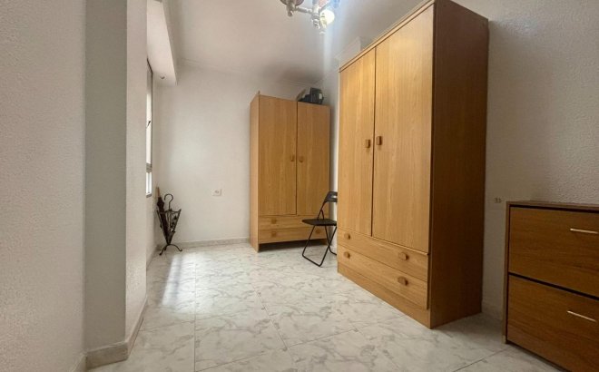 Revente - Appartement -
Torrevieja