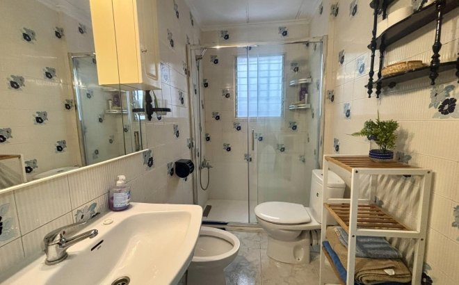 Revente - Appartement -
Torrevieja