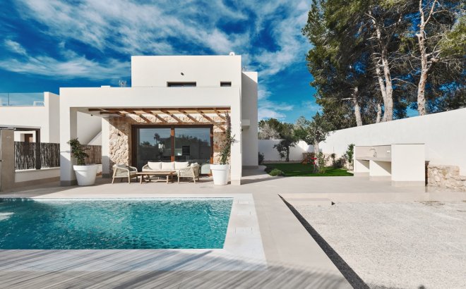 Resale - Villa -
Orihuela Costa - Costa Blanca