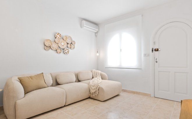 Resale - Town House -
Orihuela Costa - Costa Blanca