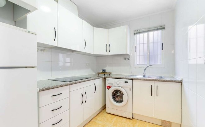 Resale - Apartment -
Torrevieja - Costa Blanca