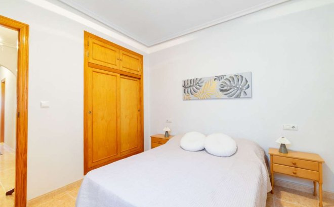 Resale - Apartment -
Torrevieja - Costa Blanca