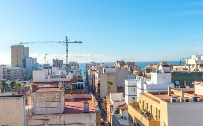 Resale - Apartment -
Torrevieja - Costa Blanca