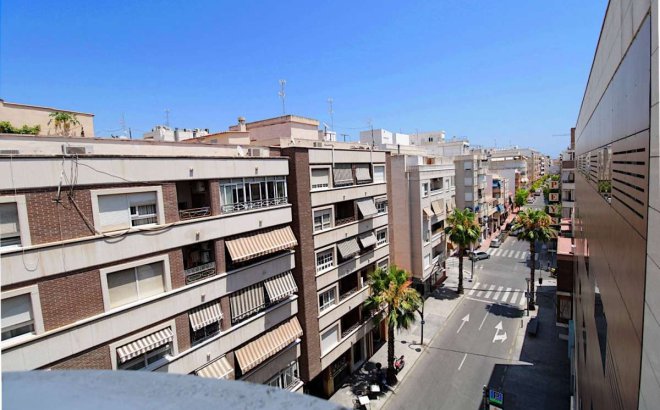 Resale - Apartment -
Torrevieja - Costa Blanca