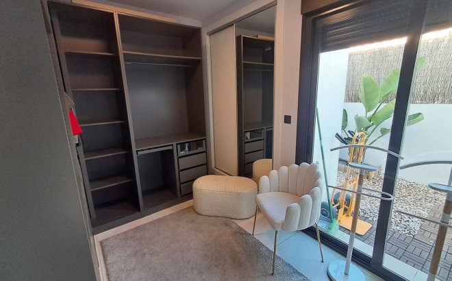 Resale - Villa -
Cabo Roig - Costa Blanca