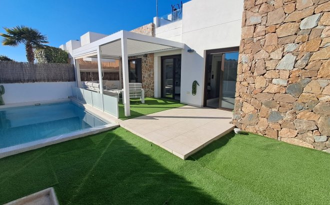 Resale - Villa -
Cabo Roig - Costa Blanca