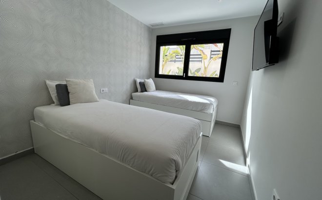 Resale - Villa -
Los Balcones - Costa Blanca