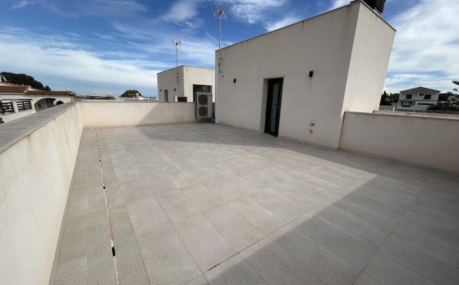 Resale - Villa -
Los Balcones - Costa Blanca