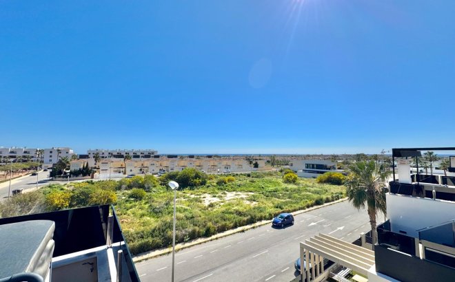 Herverkoop - Villa -
Orihuela Costa - Lomas de Cabo Roig