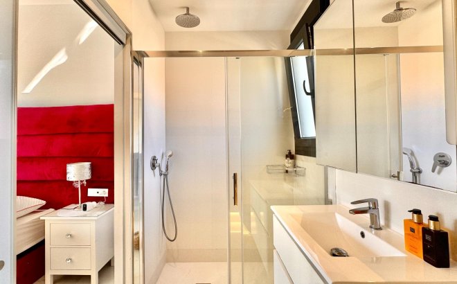 Herverkoop - Villa -
Orihuela Costa - Lomas de Cabo Roig