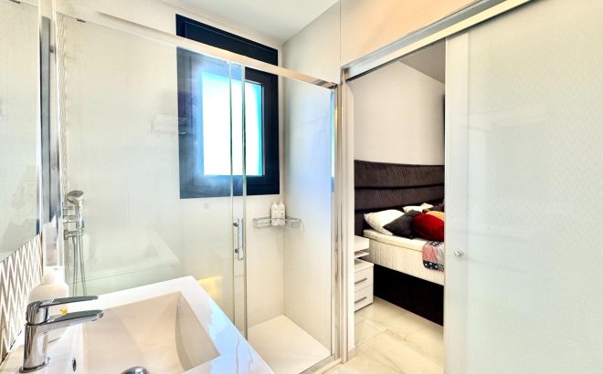 Herverkoop - Villa -
Orihuela Costa - Lomas de Cabo Roig