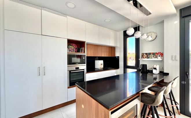 Herverkoop - Villa -
Orihuela Costa - Lomas de Cabo Roig