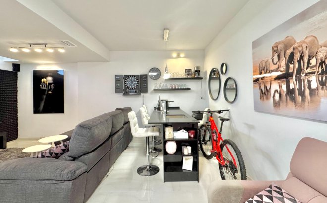 Herverkoop - Villa -
Orihuela Costa - Lomas de Cabo Roig