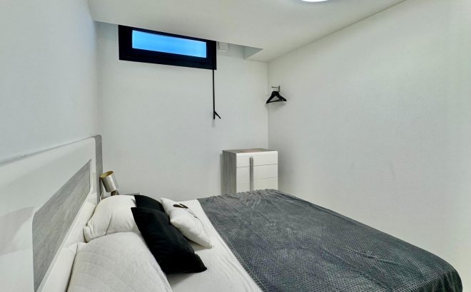 Herverkoop - Villa -
Orihuela Costa - Lomas de Cabo Roig