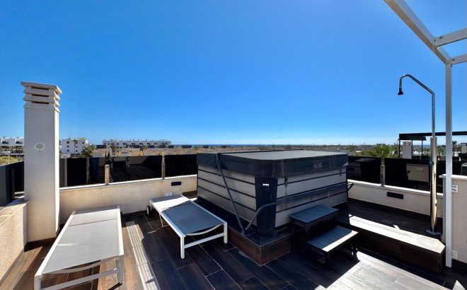 Herverkoop - Villa -
Orihuela Costa - Lomas de Cabo Roig