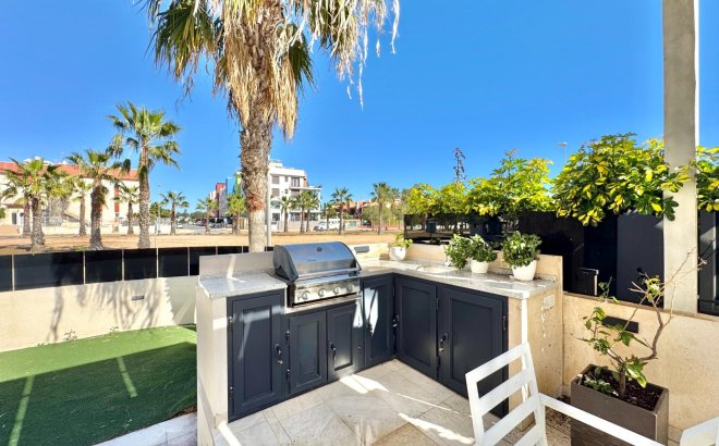 Herverkoop - Villa -
Orihuela Costa - Lomas de Cabo Roig