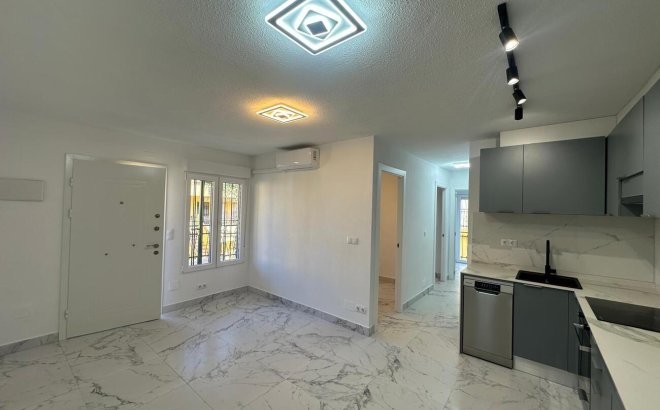 Resale - Apartment -
Torrevieja - La Veleta