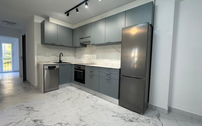 Resale - Apartment -
Torrevieja - La Veleta