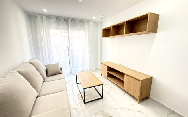 Resale - Apartment -
Torrevieja - PARQUE DE LAS NACIONES