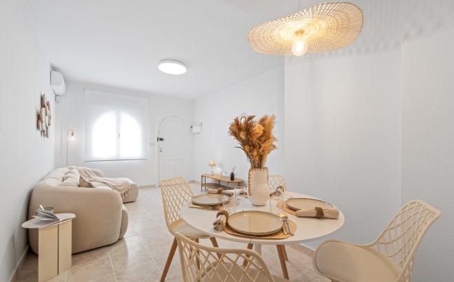Resale - Town House -
Playa Flamenca - Costa Blanca