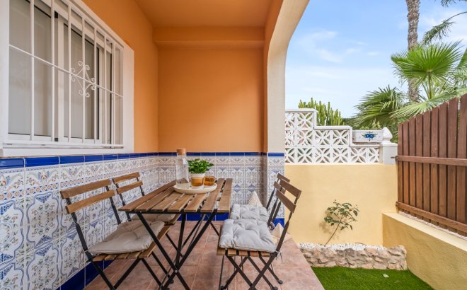 Resale - Town House -
Playa Flamenca - Costa Blanca