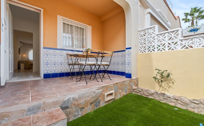 Resale - Town House -
Playa Flamenca - Costa Blanca