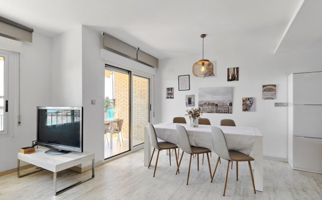 Revente - Appartement -
Torrevieja - Playa del Cura