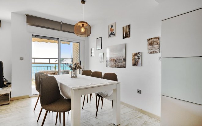 Revente - Appartement -
Torrevieja - Playa del Cura