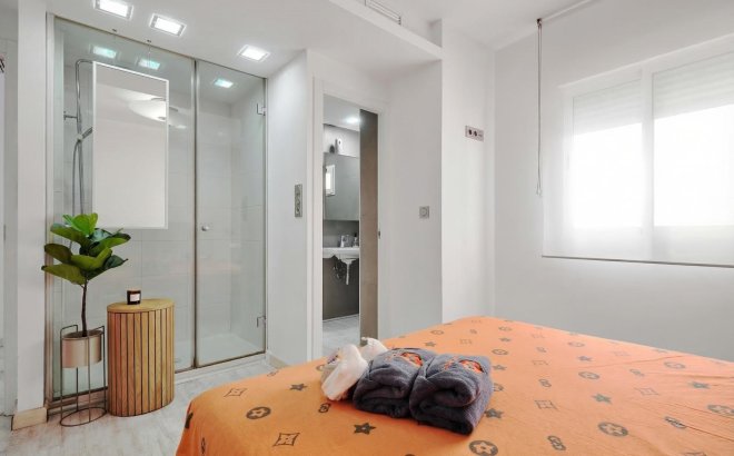 Revente - Appartement -
Torrevieja - Playa del Cura