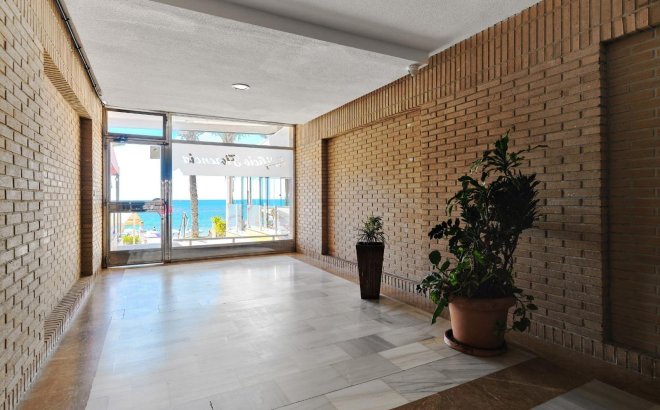 Revente - Appartement -
Torrevieja - Playa del Cura