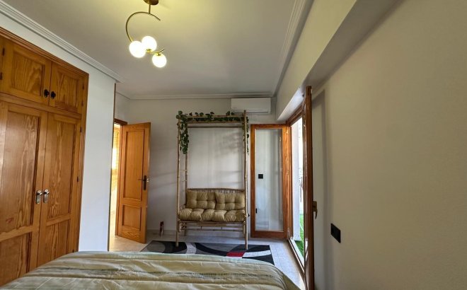 Herverkoop - Appartement -
Torrevieja - Centro