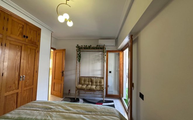 Herverkoop - Appartement -
Torrevieja - Centro