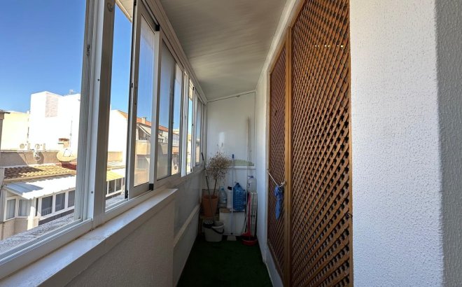 Herverkoop - Appartement -
Torrevieja - Centro