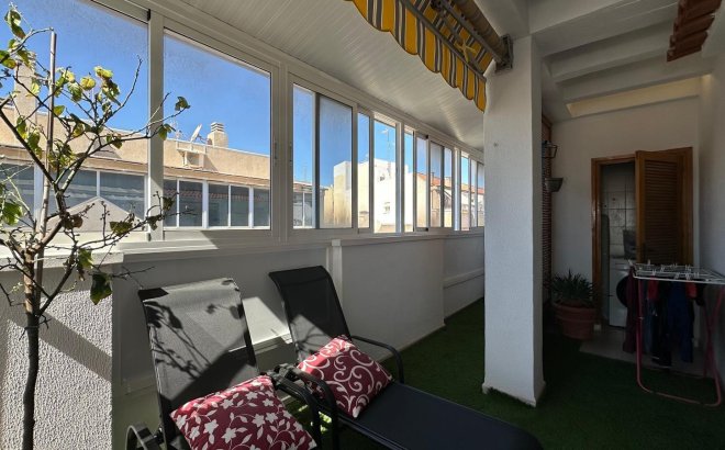 Herverkoop - Appartement -
Torrevieja - Centro