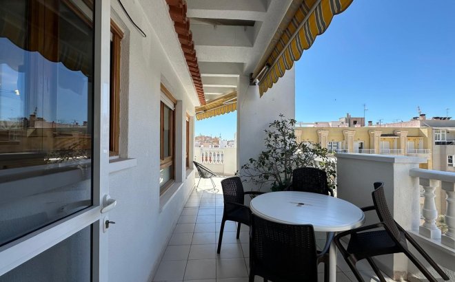Herverkoop - Appartement -
Torrevieja - Centro