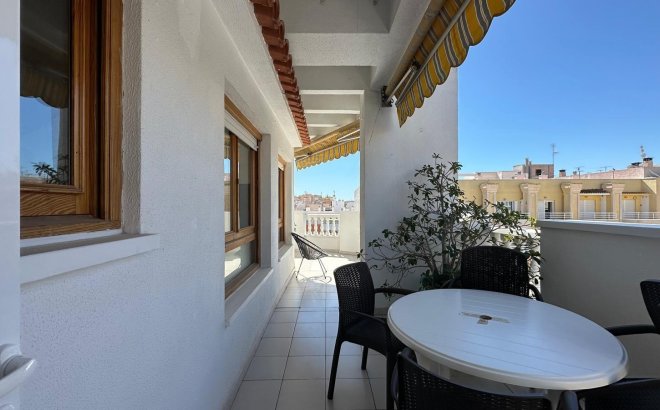 Herverkoop - Appartement -
Torrevieja - Centro