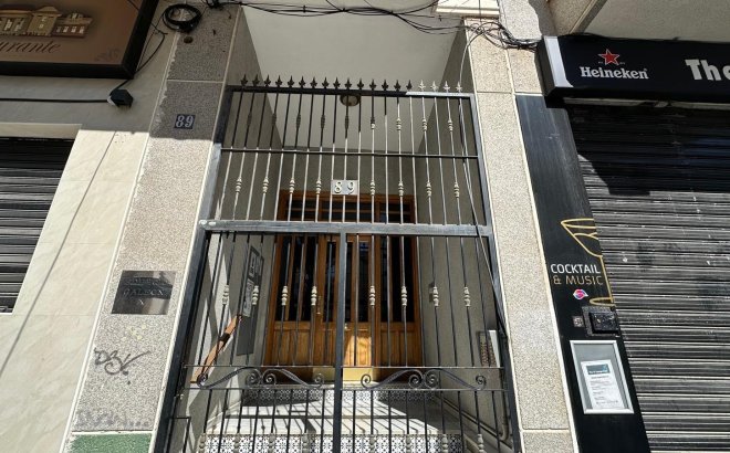 Herverkoop - Appartement -
Torrevieja - Centro