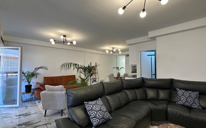 Revente - Appartement -
Torrevieja - Playa del Cura