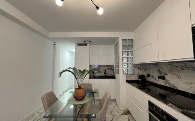 Revente - Appartement -
Torrevieja - Playa del Cura