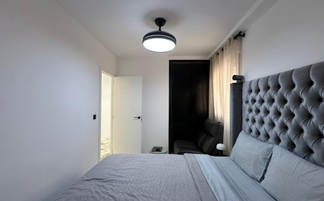 Revente - Appartement -
Torrevieja - Playa del Cura