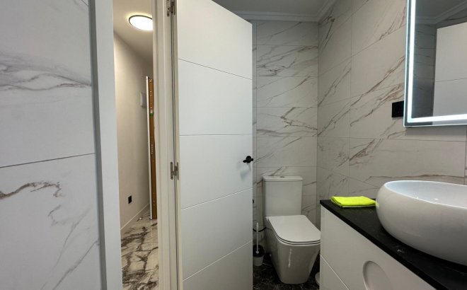 Revente - Appartement -
Torrevieja - Playa del Cura