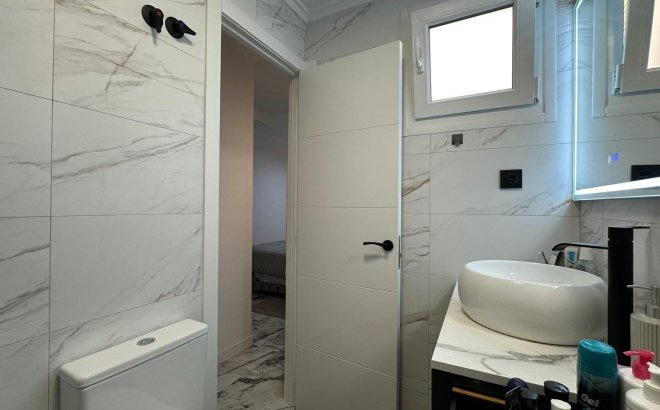 Revente - Appartement -
Torrevieja - Playa del Cura