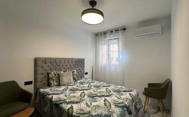 Revente - Appartement -
Torrevieja - Playa del Cura