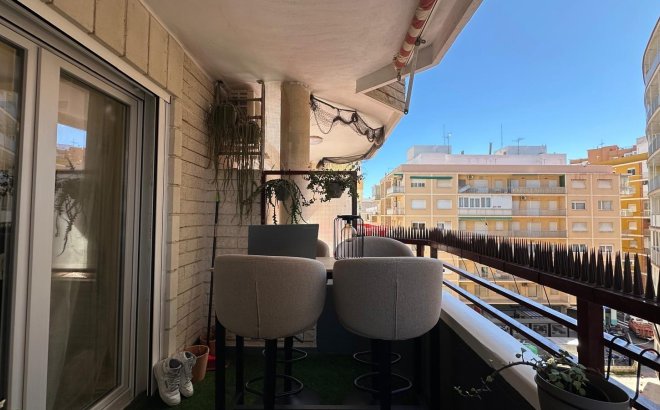 Revente - Appartement -
Torrevieja - Playa del Cura