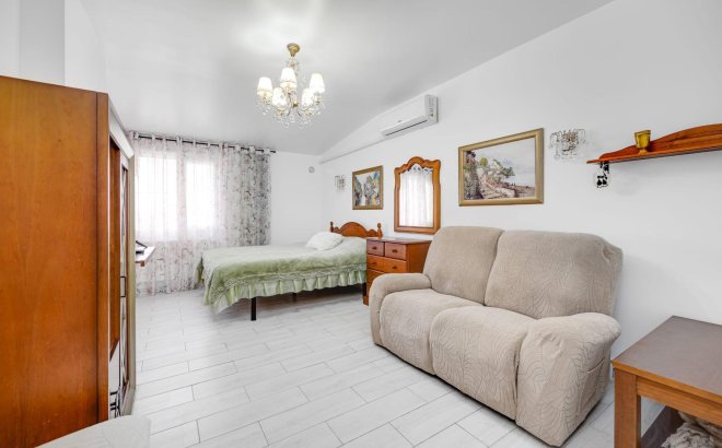 Revente - Town House -
Torrevieja - Calas Blanca